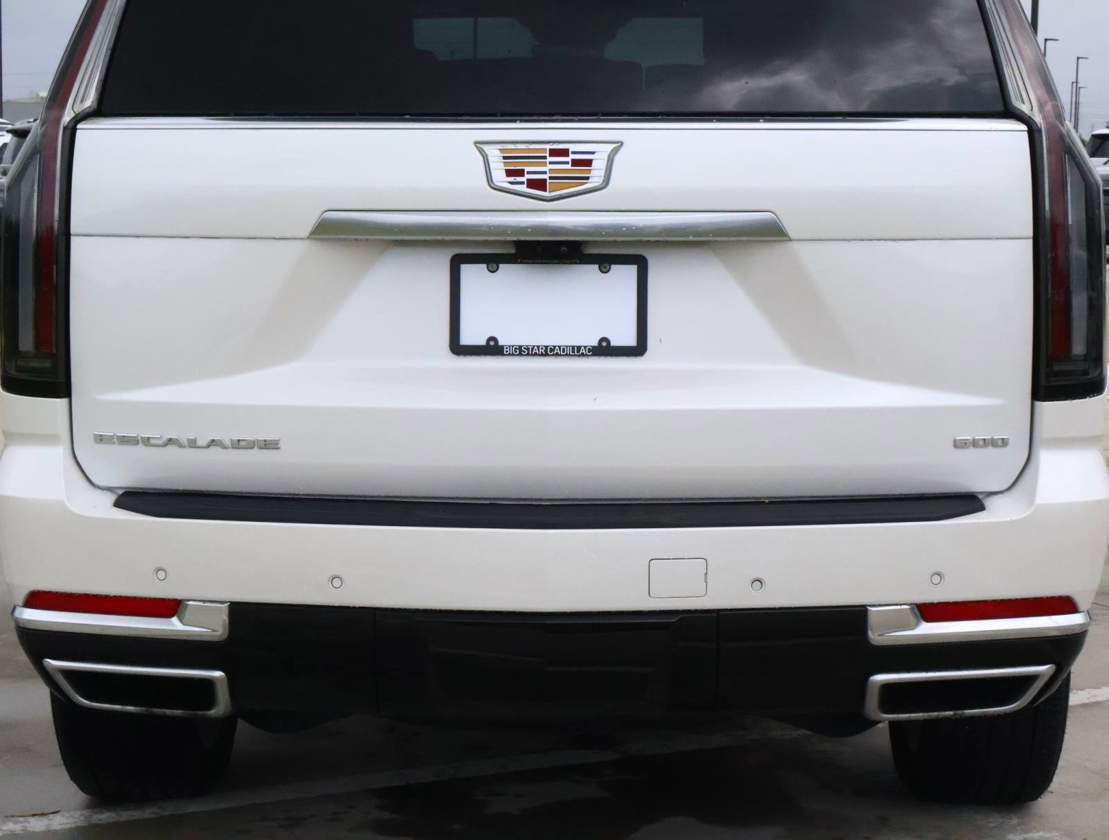 Used 2025 Cadillac Escalade Premium Luxury RWD image 10