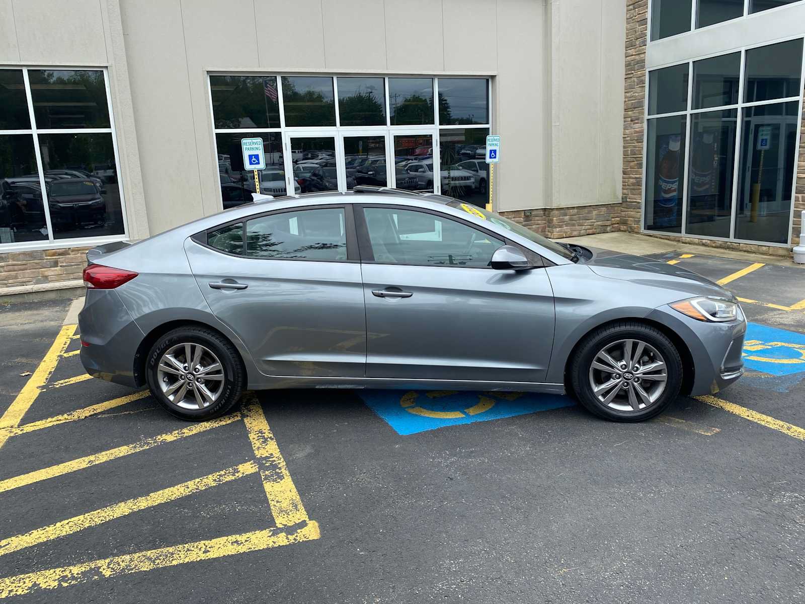 Used 2018 Hyundai Elantra Value Edition w/ Cargo Package FWD image 15