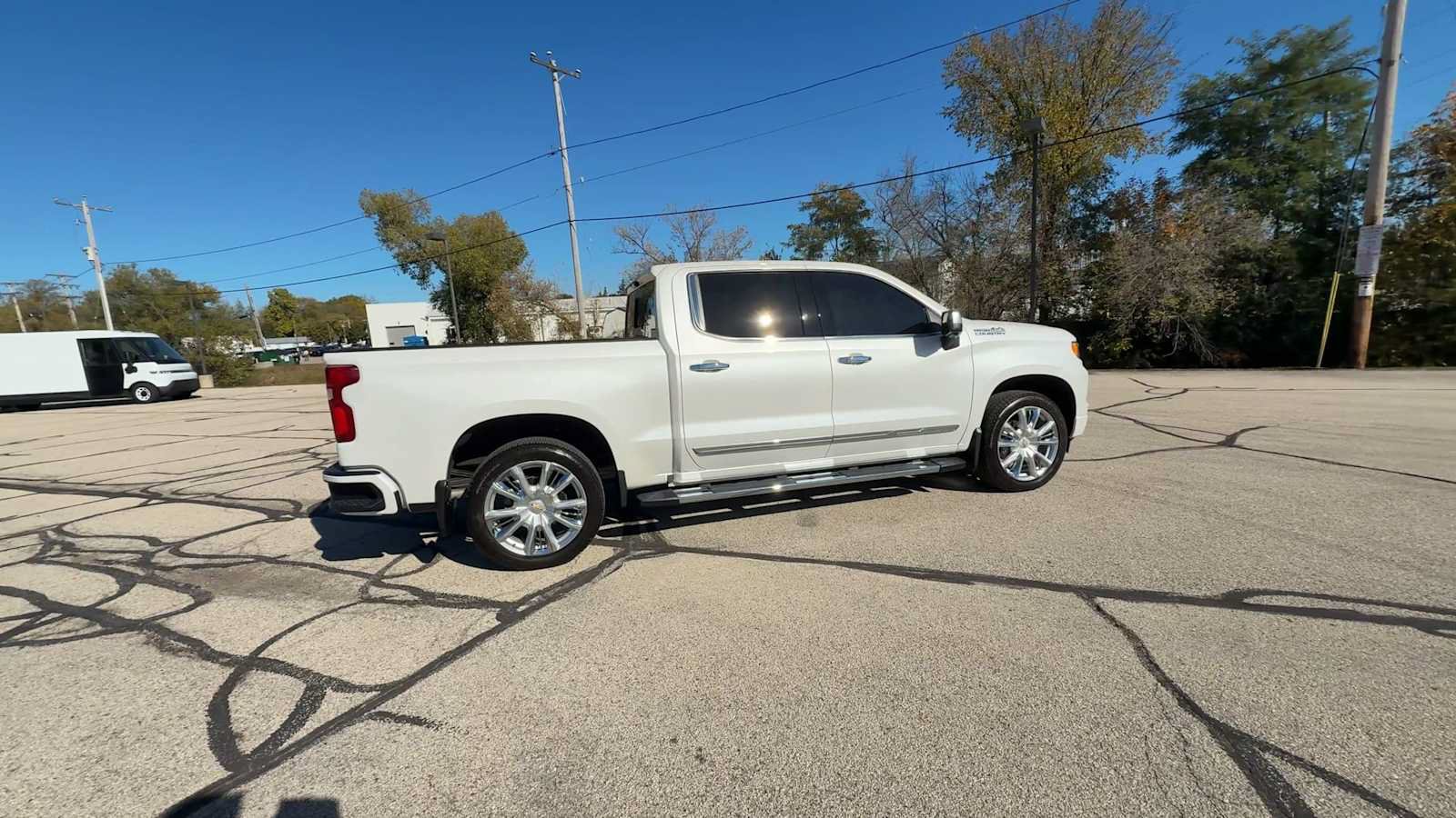 Certified 2023 Chevrolet Silverado 1500 High Country w/ High Country Premium Package AWD/4WD image 8