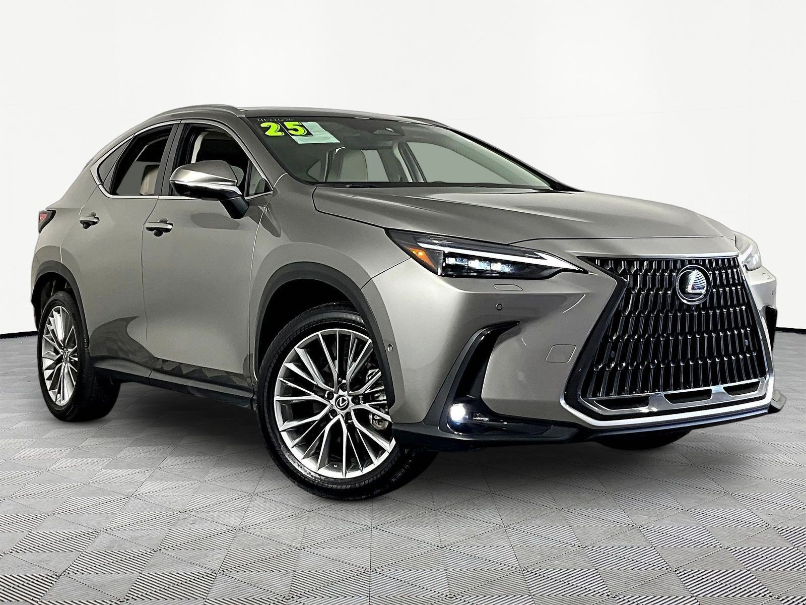 Used 2025 Lexus NX 350 AWD w/ Accessory Package (2T) image 3