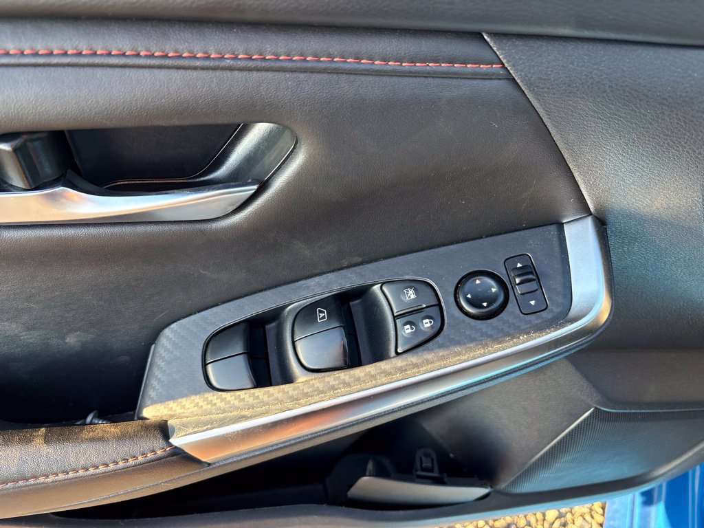 Used 2025 Nissan Sentra SR FWD image 14