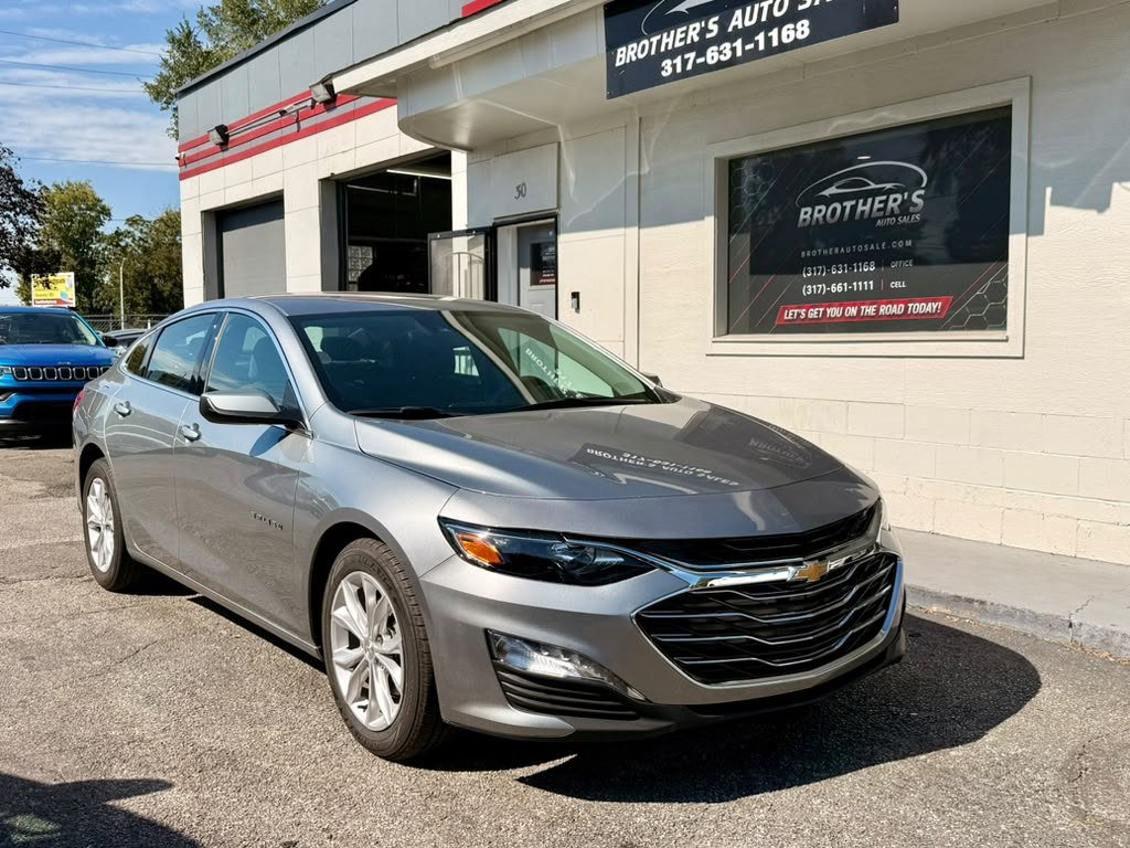 Used 2025 Chevrolet Malibu LT FWD image 11