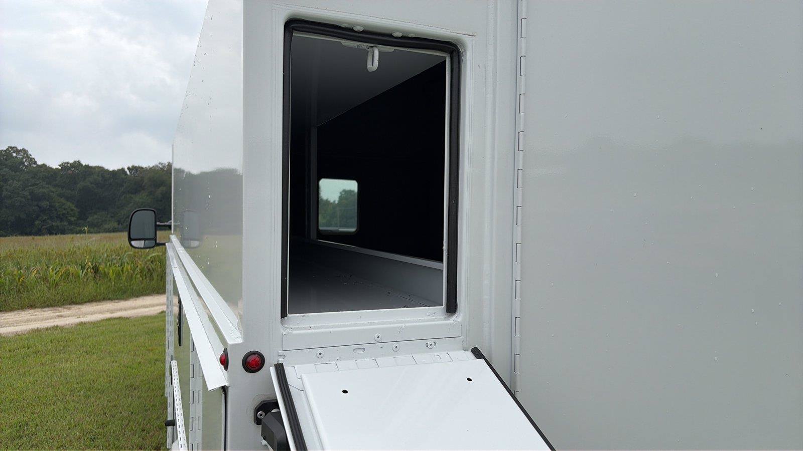New 2027 Ford E-350 and Econoline 350 Super Duty w/ Power Equipment Group RWD image 23