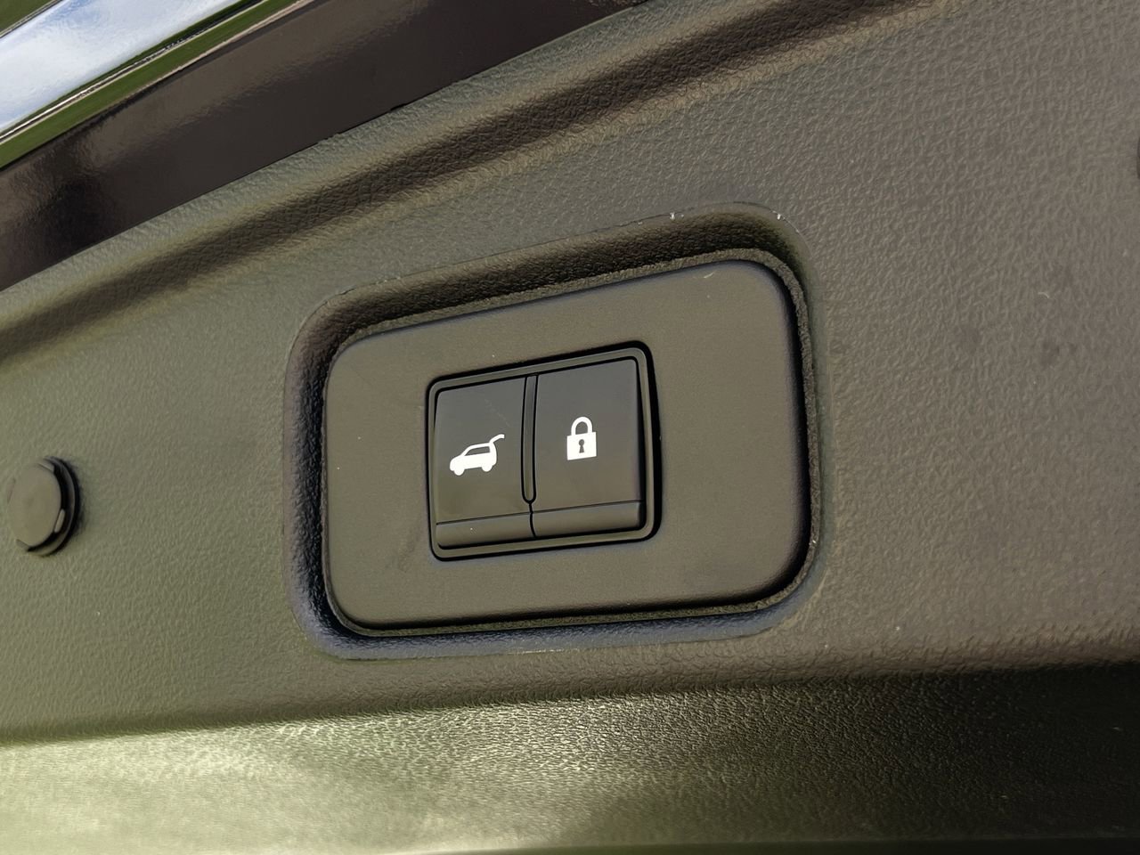 Certified 2025 Nissan Pathfinder Platinum w/ Cargo Package AWD/4WD image 30