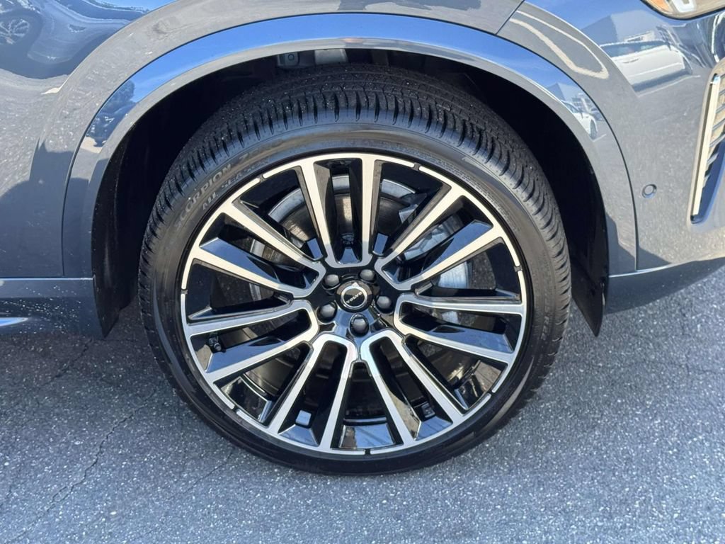 Used 2026 Volvo XC90 B6 Plus w/ Protection Package Premier AWD/4WD image 6