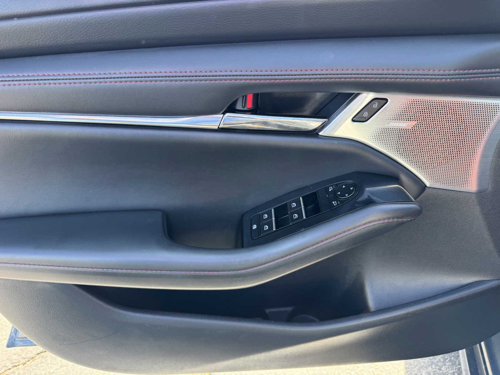 Used 2023 MAZDA MAZDA3 s image 16