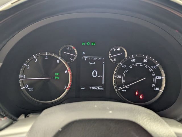 Used 2022 Lexus GX 460 Premium w/ Accessory Package image 19