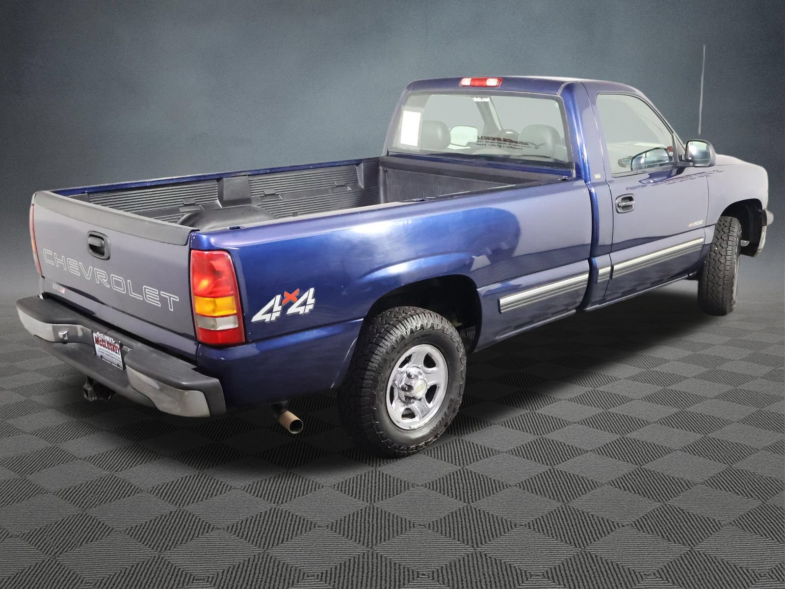 Used 1999 Chevrolet Silverado 1500 4x4 Regular Cab w/ Exterior Appearance Pkg image 4