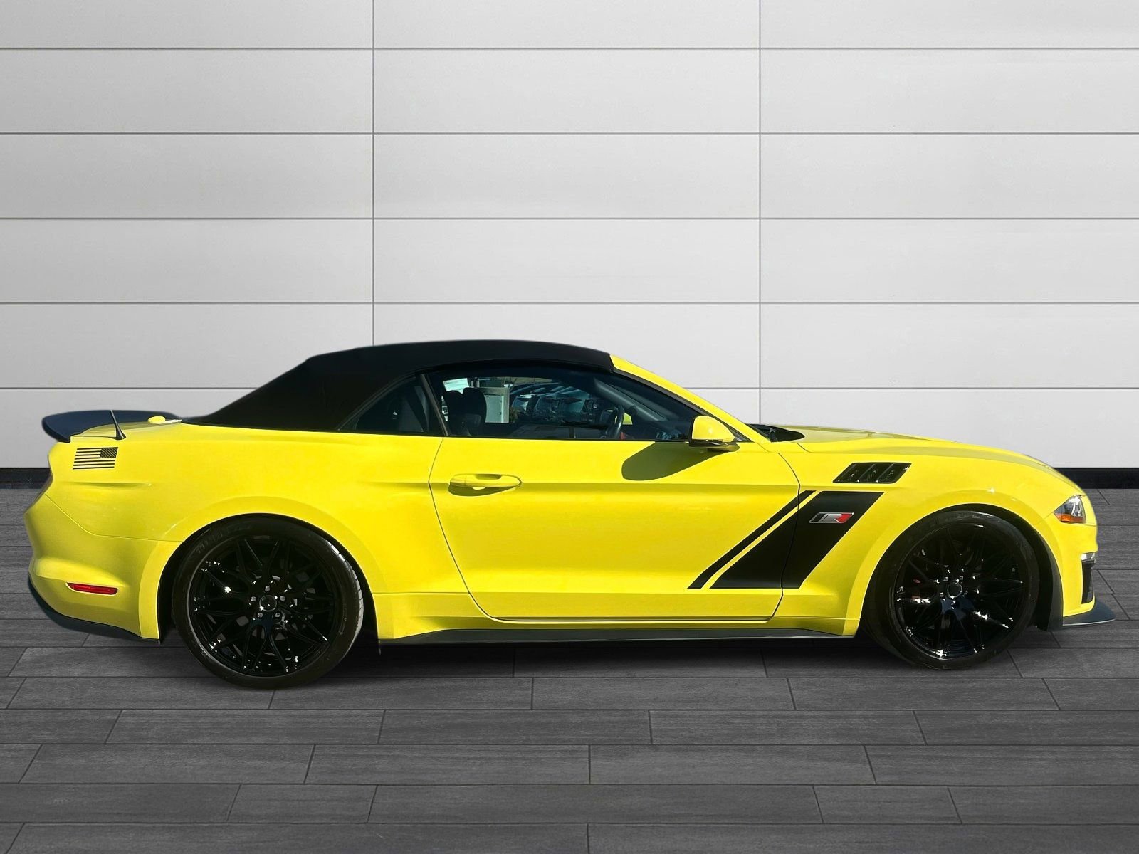 Used 2021 Ford Mustang GT Premium w/ GT Performance Package image 2