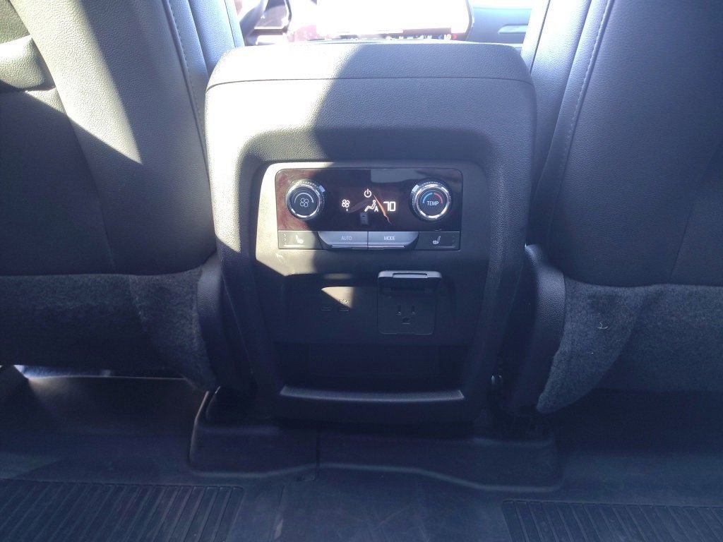 Used 2024 Chevrolet Traverse RS w/ LPO, Floor Liner Package image 22
