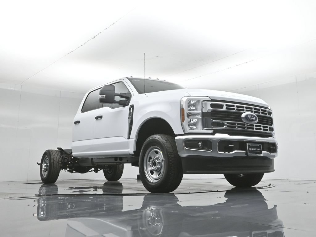 New 2026 Ford F350 XL w/ XL Chrome Package AWD/4WD image 42