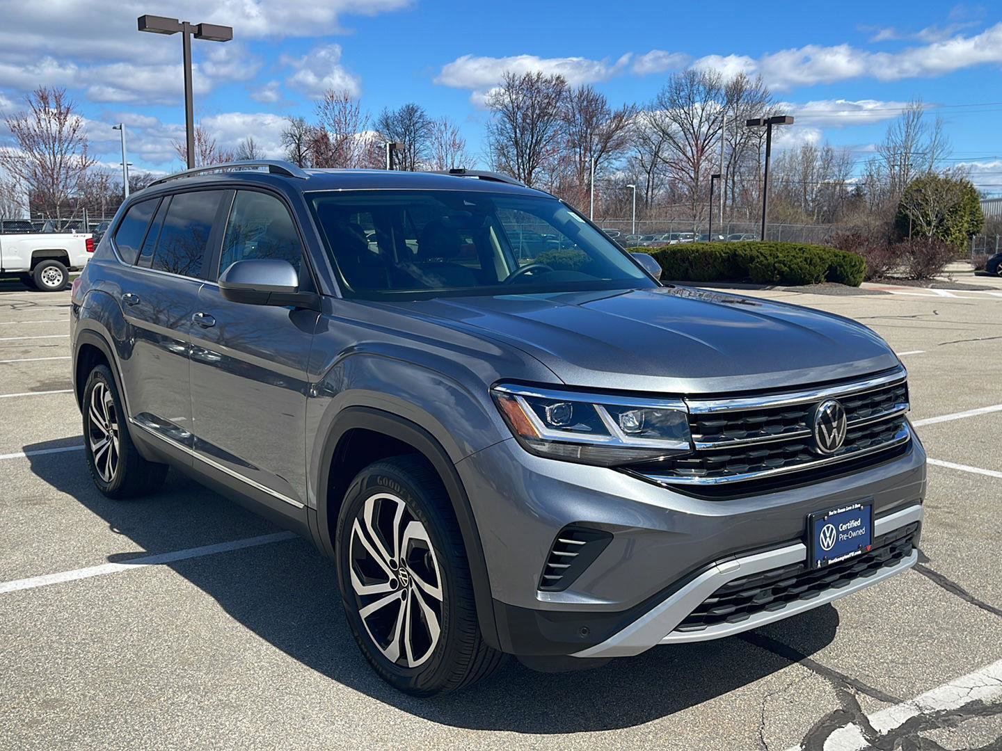 Used 2023 Volkswagen Atlas SEL image 3