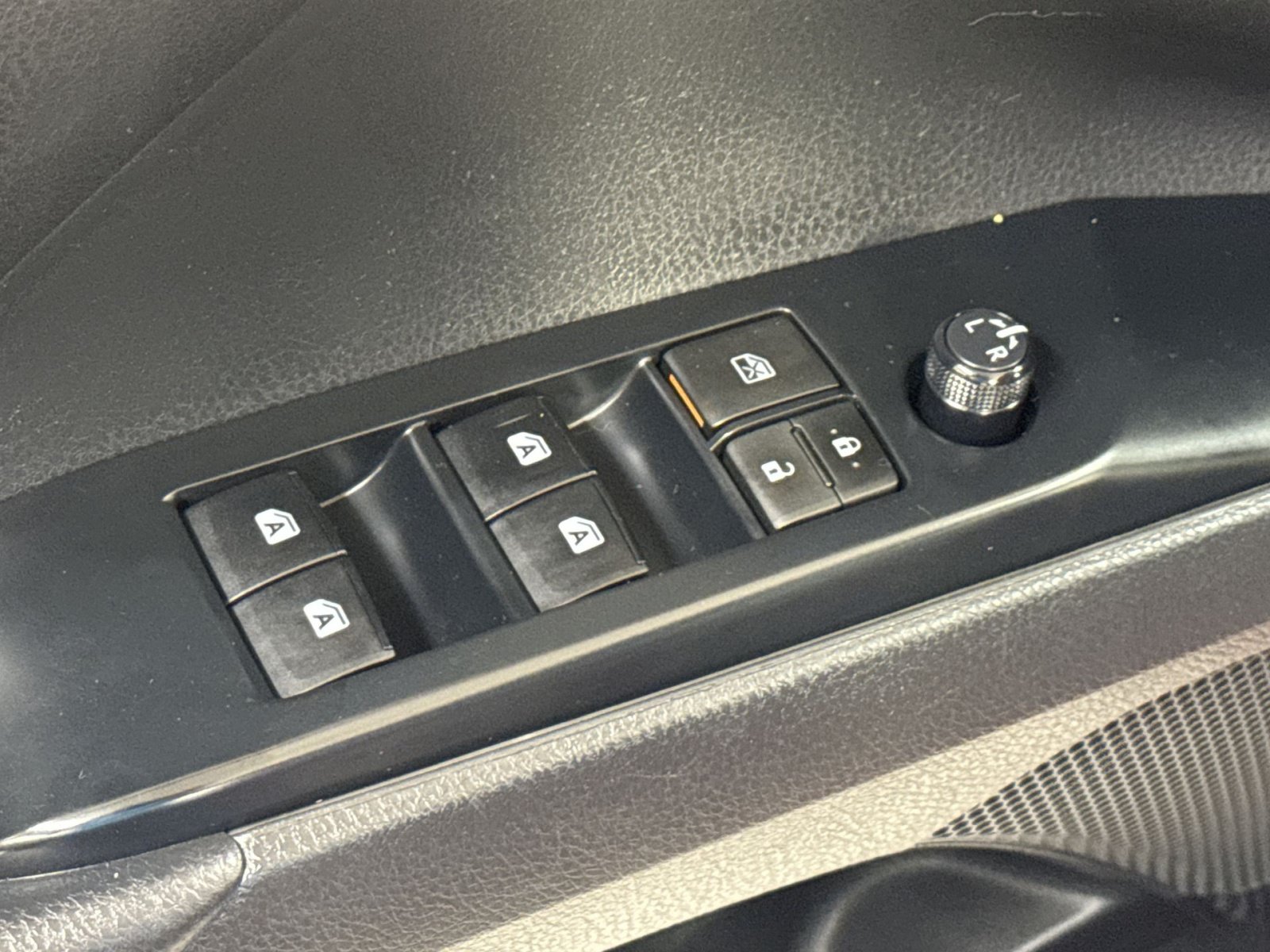 Used 2020 Toyota Camry LE FWD image 16