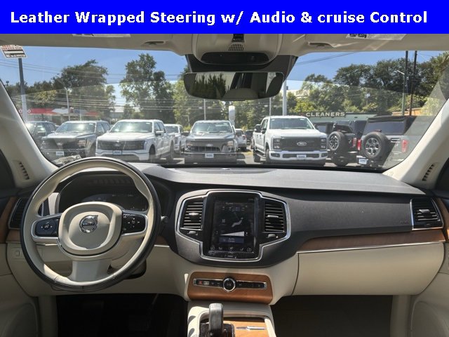 Used 2022 Volvo XC90 T8 Inscription Expression w/ Advanced Package image 3