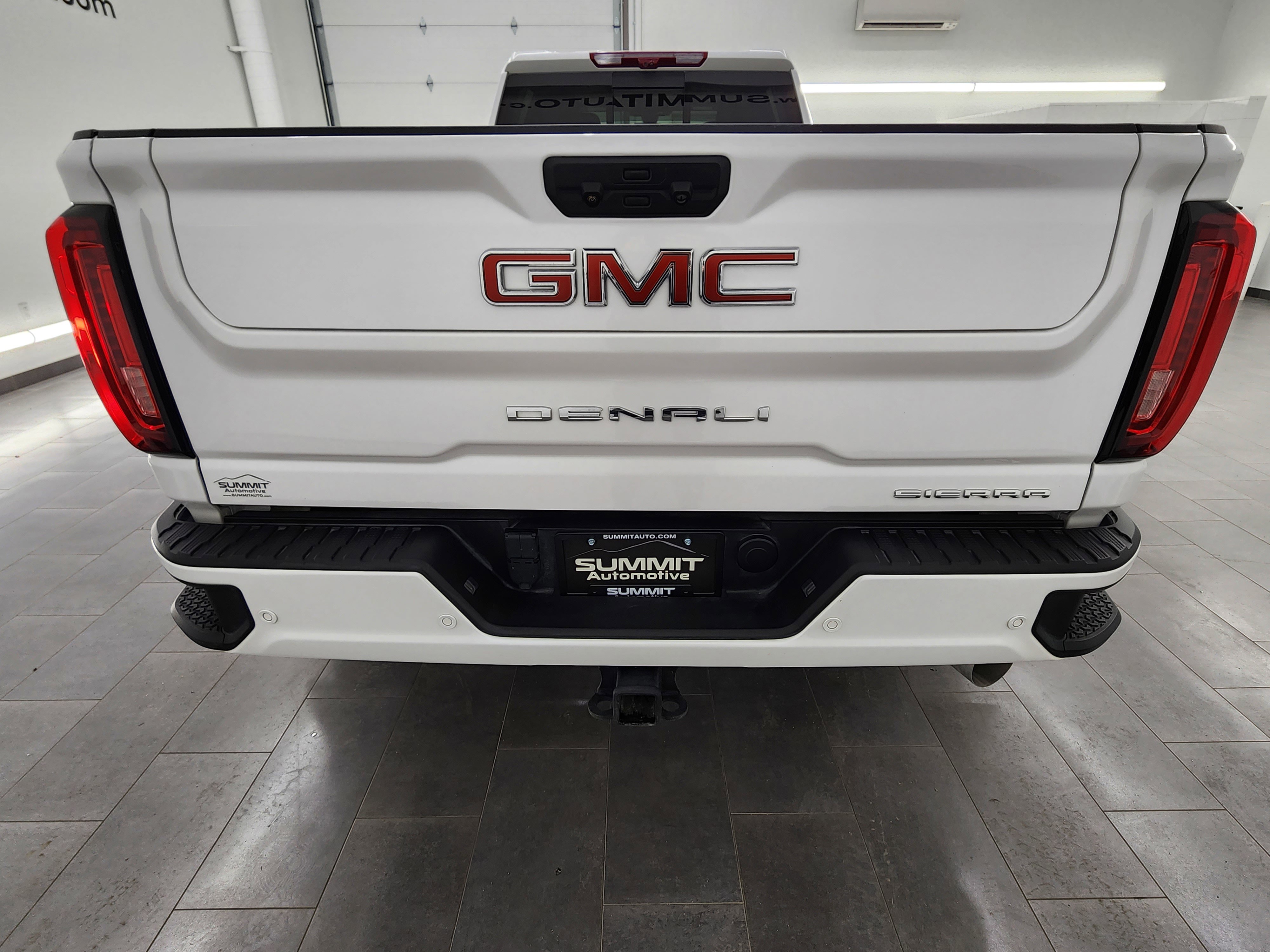 Used 2023 GMC Sierra 3500 Denali w/ Denali Ultimate Package image 33