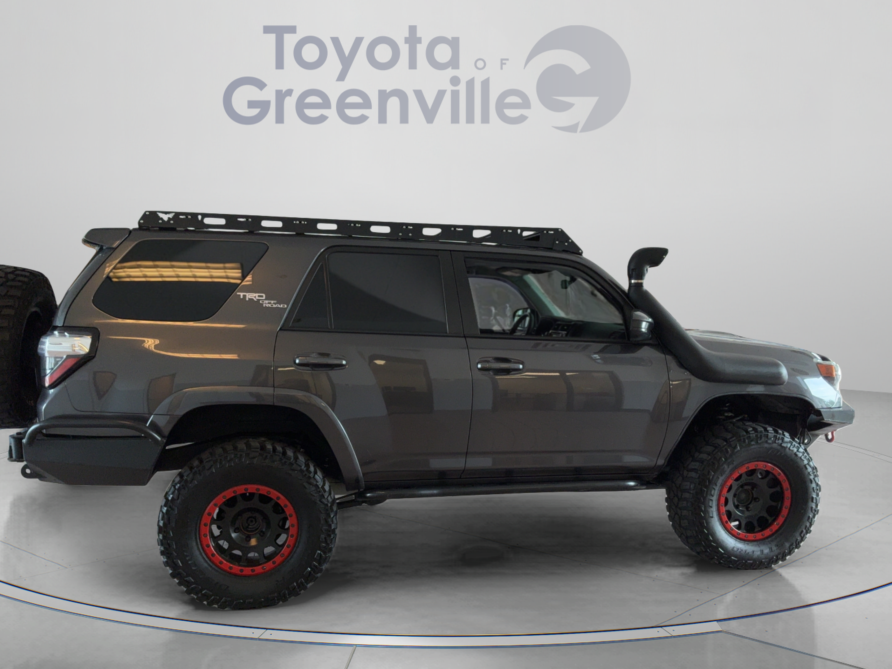 Used 2018 Toyota 4Runner TRD Off-Road w/ TRD Performance Package AWD/4WD image 7
