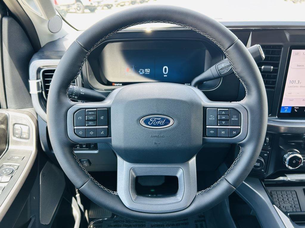 New 2025 Ford F250 Lariat w/ Black Appearance Package image 20