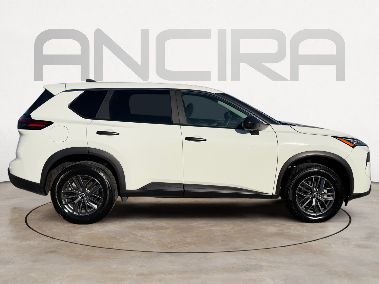 Used 2024 Nissan Rogue S FWD image 12