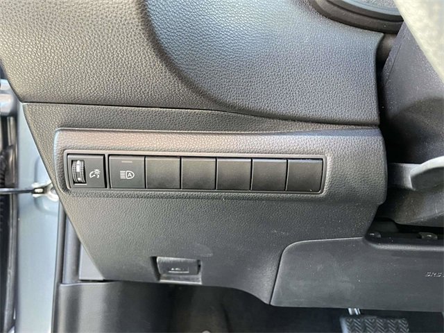 Used 2021 Toyota Corolla LE image 21