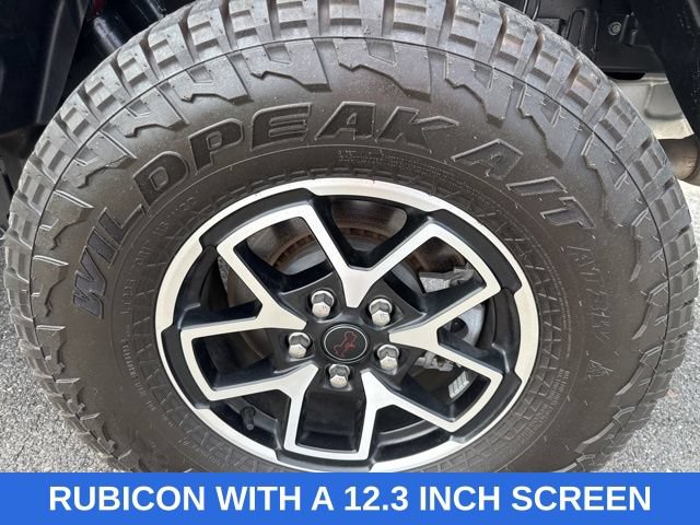 Used 2024 Jeep Gladiator Rubicon w/ Convenience Group AWD/4WD image 11
