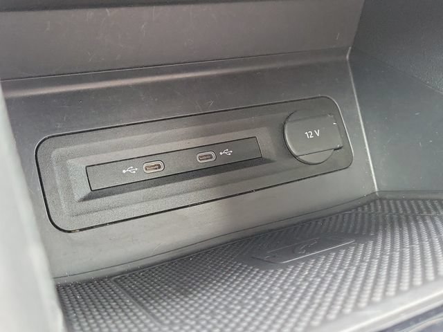 Used 2023 Volkswagen Atlas SE w/ Panoramic Sunroof Package FWD image 32
