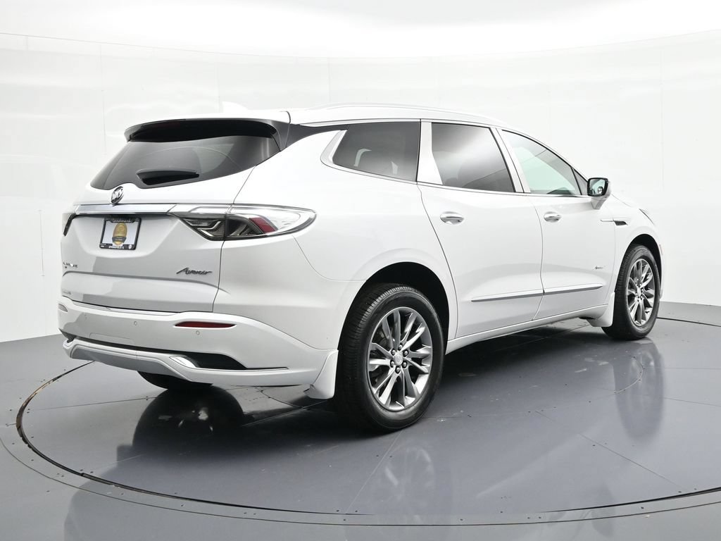 Used 2022 Buick Enclave Avenir w/ Avenir Technology Package AWD/4WD image 6