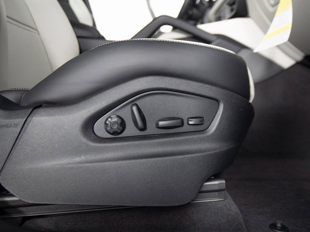 New 2026 Porsche Cayenne S image 37