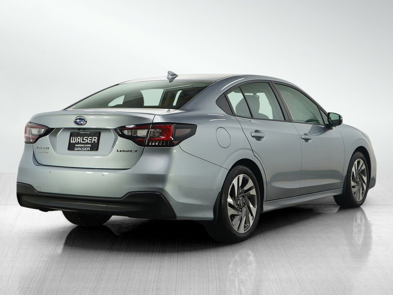 Used 2023 Subaru Legacy Limited image 5