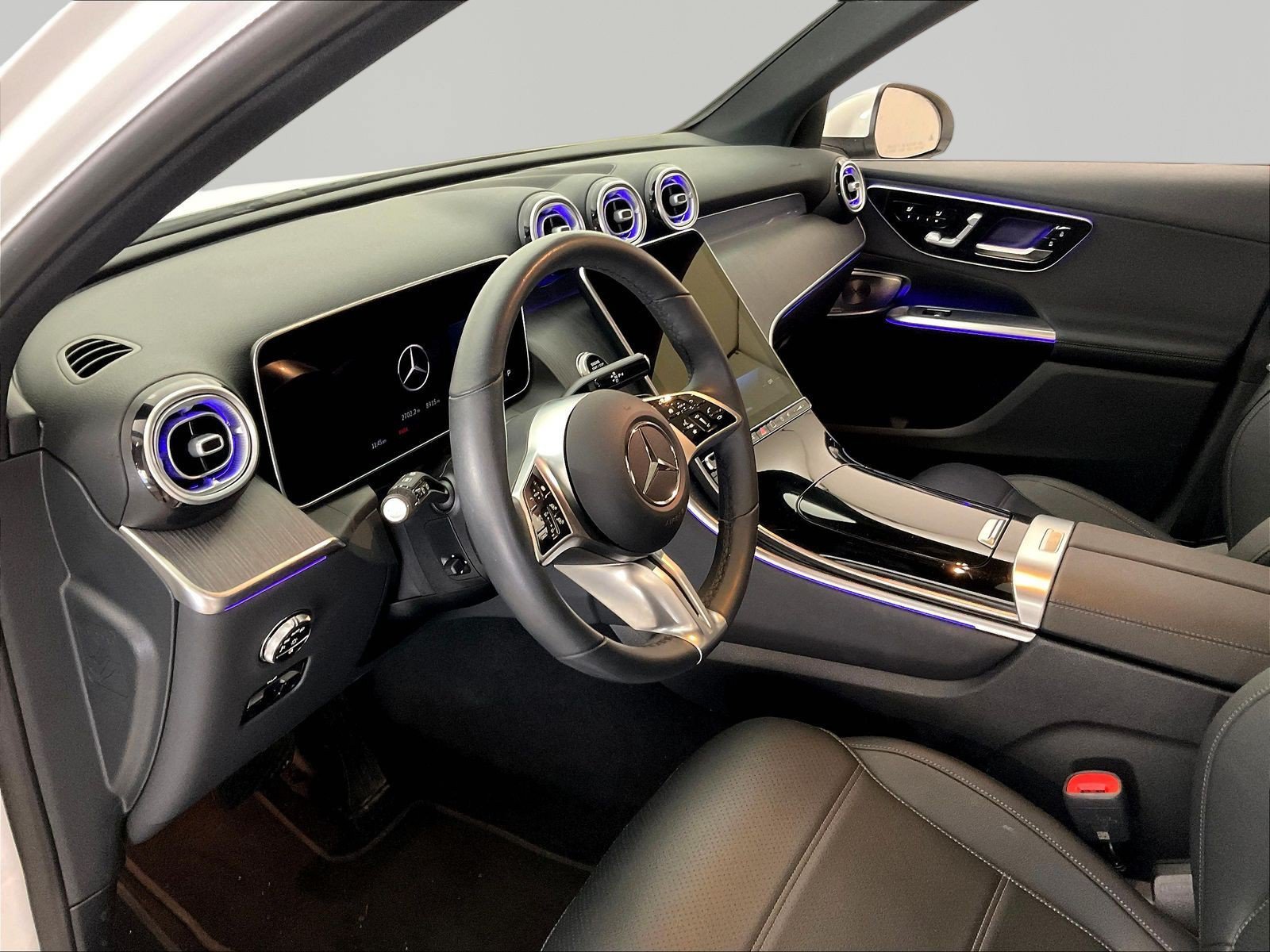 Used 2026 Mercedes-Benz GLC 300 4MATIC image 17