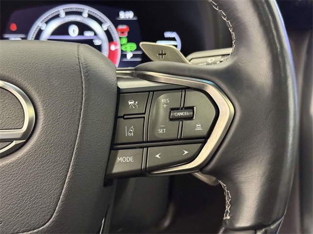 Used 2023 Lexus LX 600 4WD w/ Luxury Package image 32