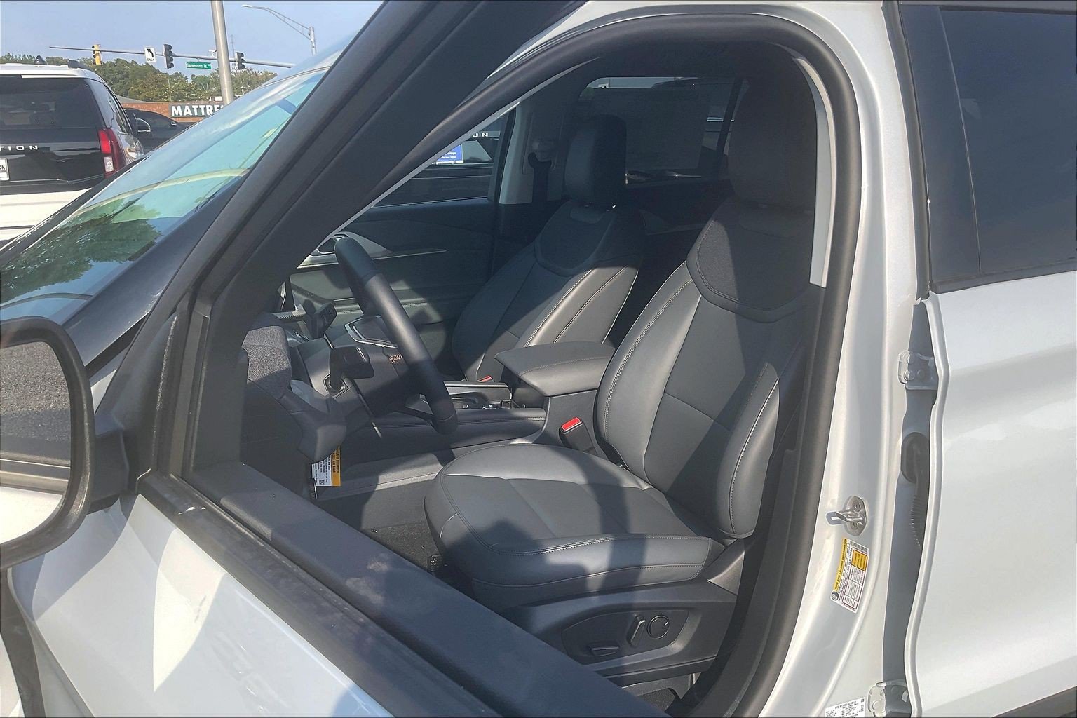New 2026 Ford Explorer Active w/ Active Comfort Package AWD/4WD image 9