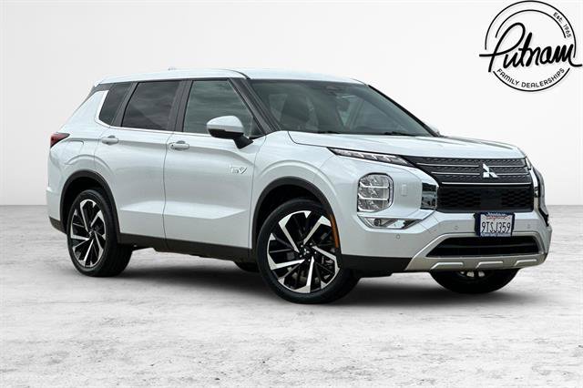 Used 2023 Mitsubishi Outlander SE