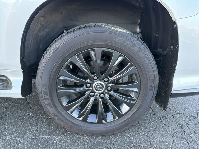 Used 2023 Lexus GX 460 Premium w/ Accessory Package AWD/4WD image 10