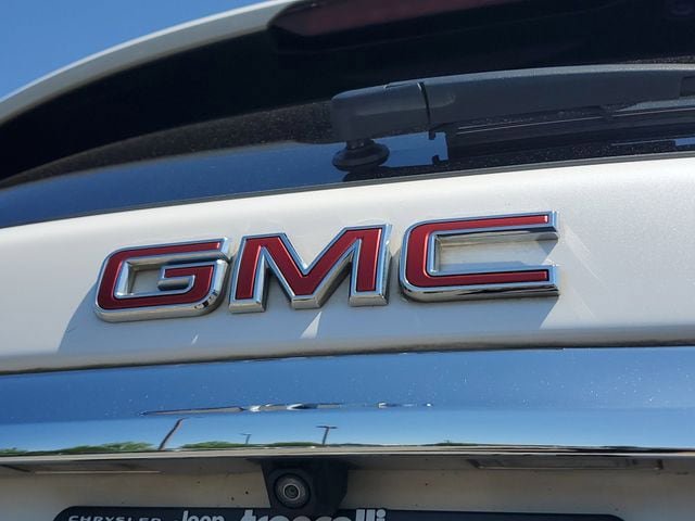 Used 2022 GMC Terrain SLT w/ Infotainment Package II FWD image 9