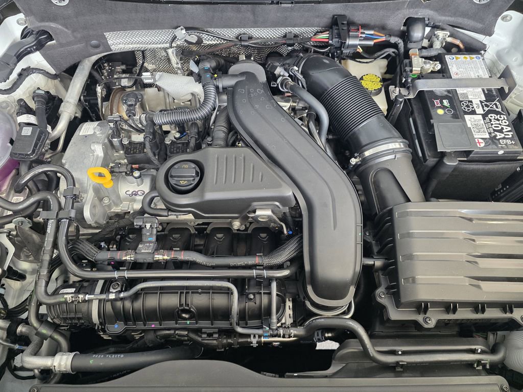 New 2026 Volkswagen Taos SE FWD image 26