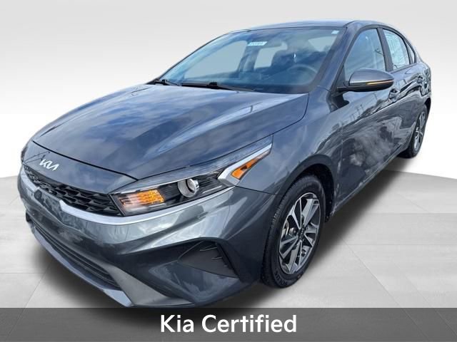 Used 2023 Kia Forte LXS w/ LXS Technology Package image 5
