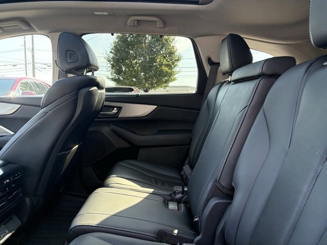 Used 2023 Acura MDX SH-AWD w/ Technology Package image 16
