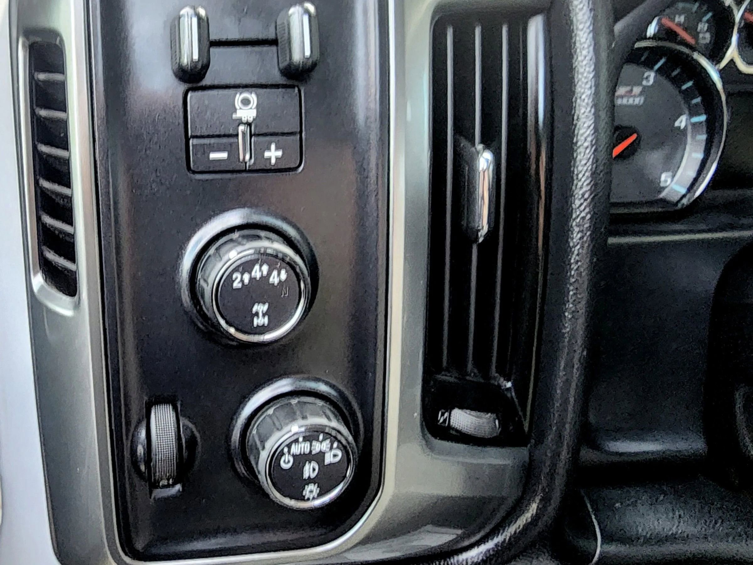 Used 2017 Chevrolet Silverado 3500 LT image 22