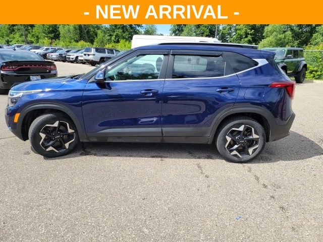 Used 2024 Kia Seltos EX AWD/4WD image 6