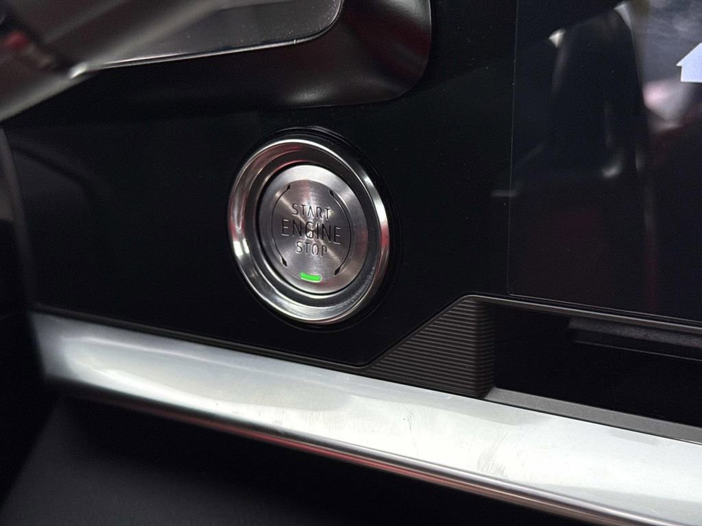 Used 2024 Chevrolet Corvette Stingray Preferred Cpe w/ Z51 Performance Package image 33