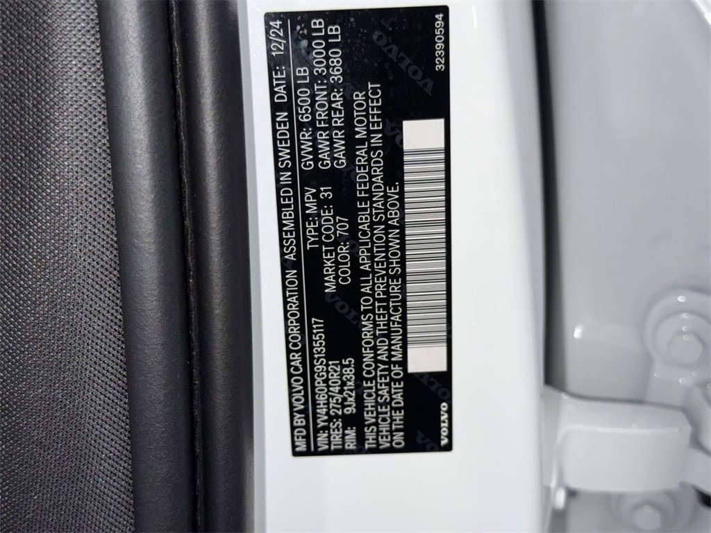 Used 2025 Volvo XC90 T8 Plus image 32