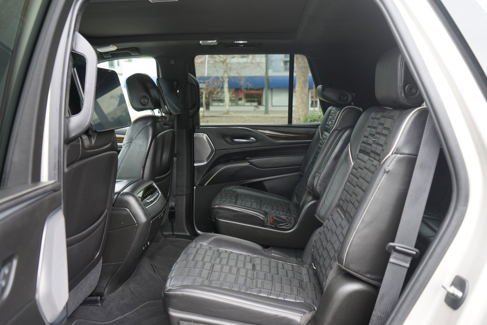 Used 2021 Cadillac Escalade Premium Luxury Platinum image 23