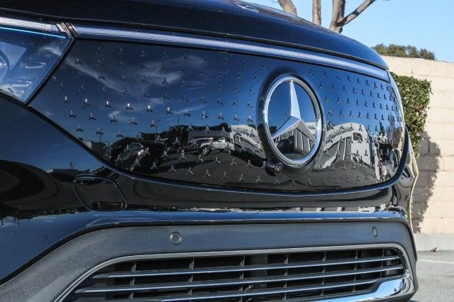 New 2025 Mercedes-Benz EQB 300 4MATIC image 5