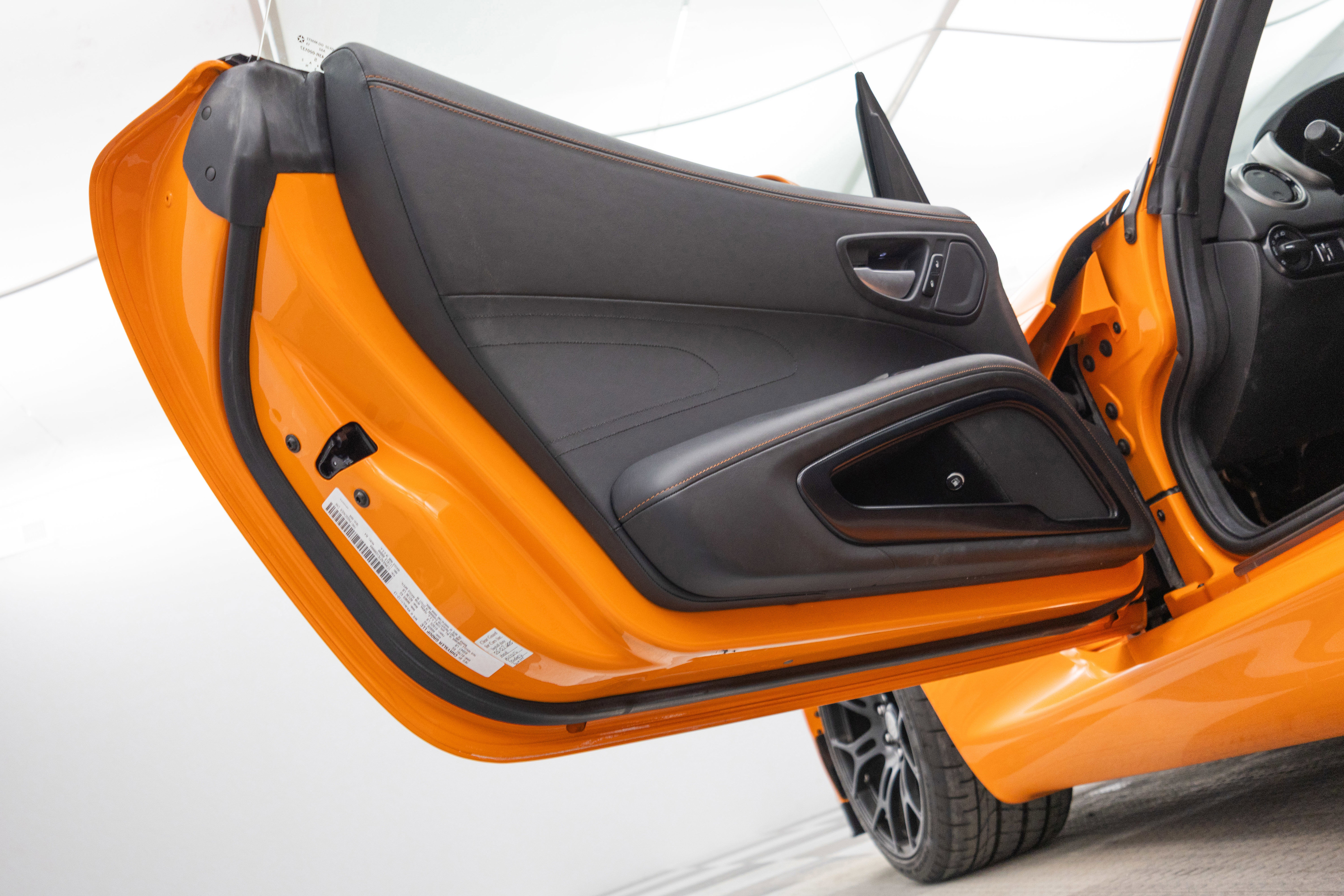 Used 2014 SRT Viper SRT-10 image 71