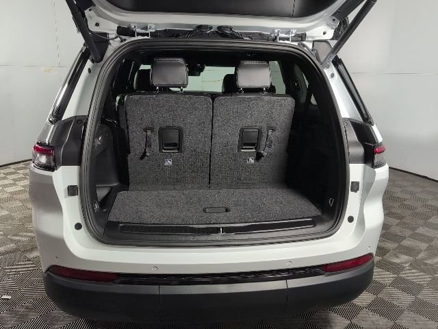 New 2025 Jeep Grand Cherokee L Limited w/ Black Appearance Package image 6