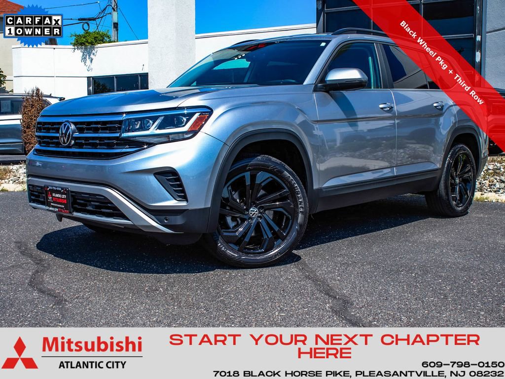 Used 2023 Volkswagen Atlas SE w/ Black Wheel Package