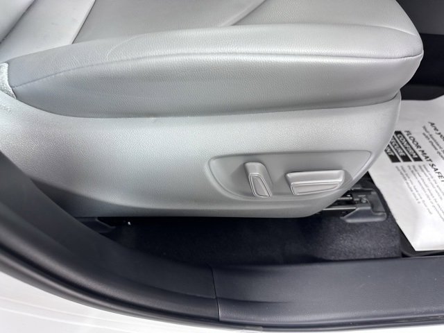 Used 2022 Toyota Highlander XLE image 12