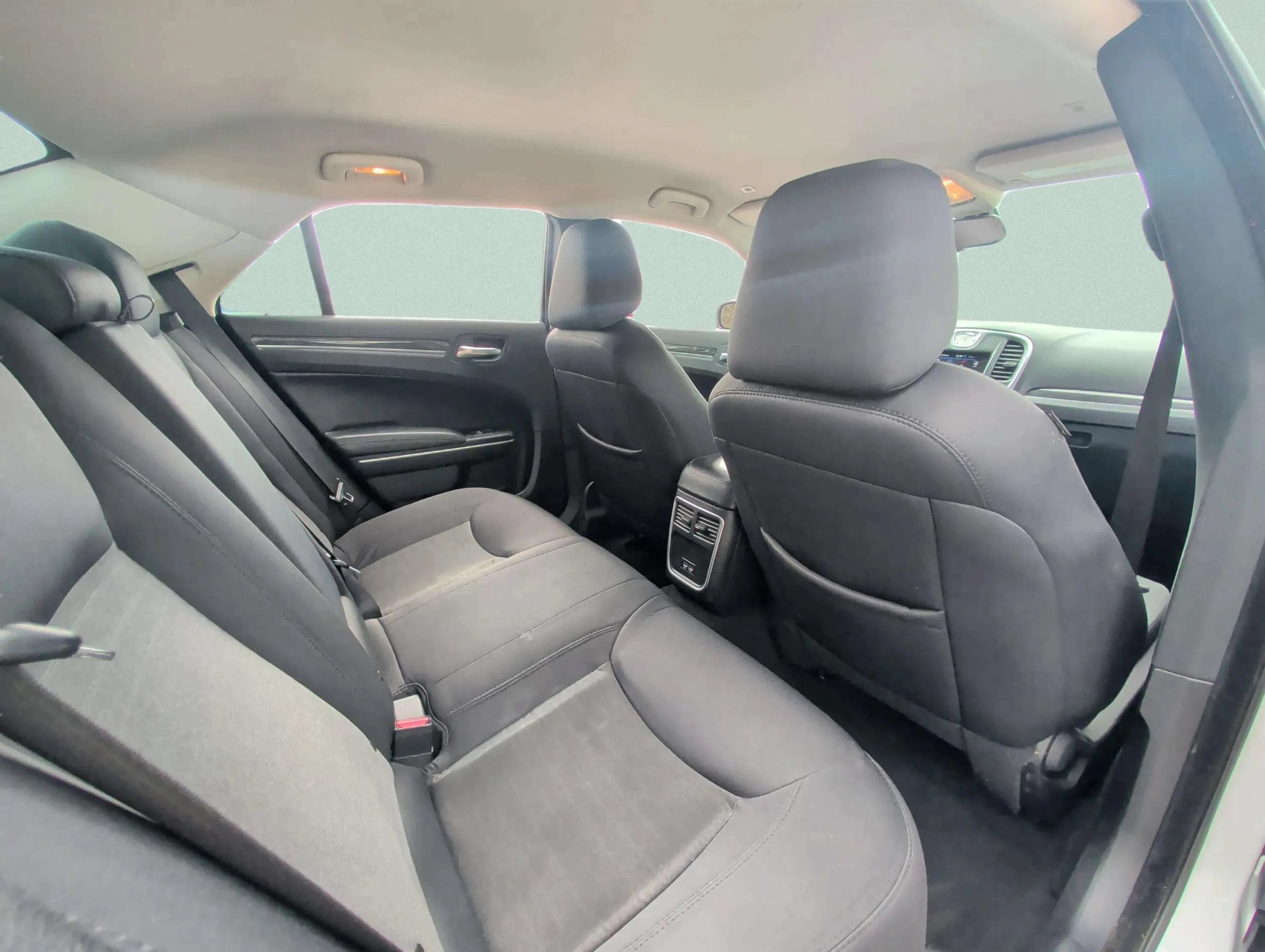 Used 2021 Chrysler 300 Touring w/ Driver Convenience Group RWD image 25