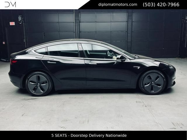 Used 2018 Tesla Model 3 Long Range RWD image 8