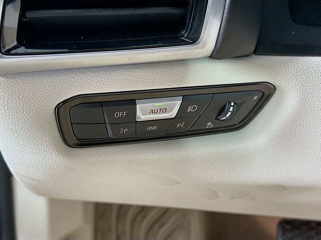 Used 2021 BMW 840i xDrive Convertible image 13